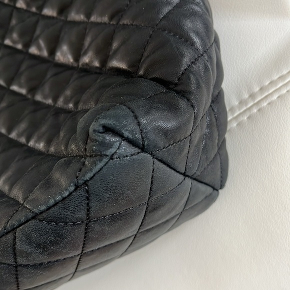 DKNY Black Quilted Leather Shoulder Bag - Picture 4 of 6